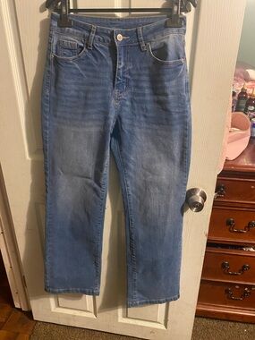 Women’s Classic Blue Jeans - Comfortable Straight Fit